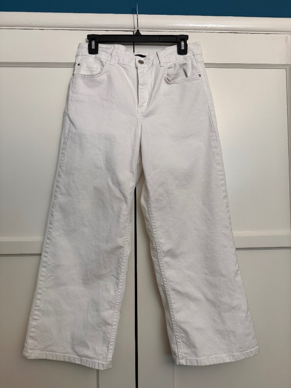 Zara Hi-Rise Straight Jeans Size 8